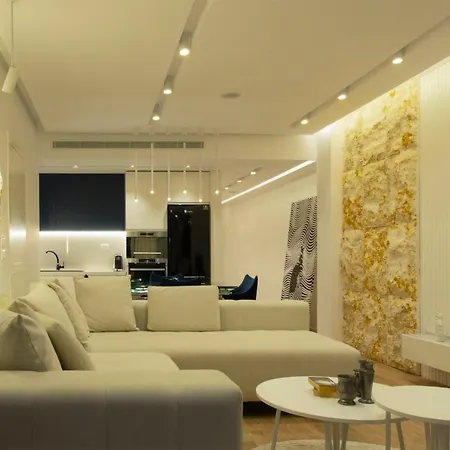 Belleview 2 *