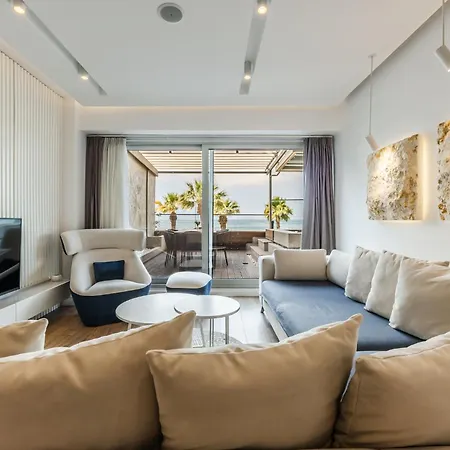 Belleview 2 *