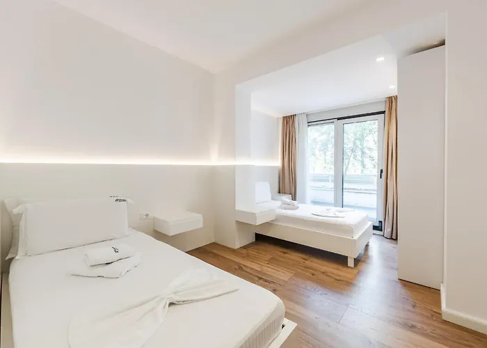 Belleview 2 Apartment